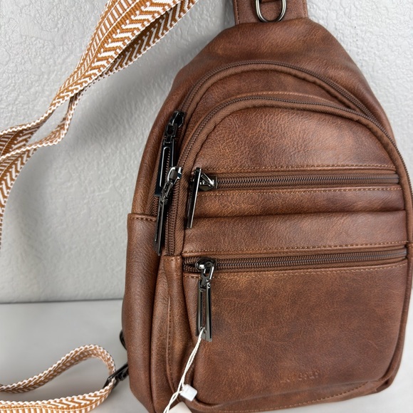 NWT Women’s Stylish Brown Vegan Leather Crossbody Bag - Picture 4 of 11